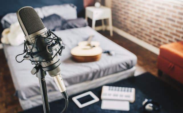 Bedroom studio