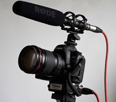 Rode NTG2 connected to camera