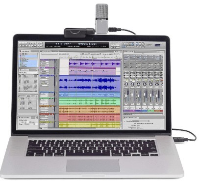 Samson Go Mic connected to laptop