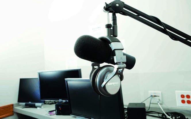 Shure SM7B in home studio