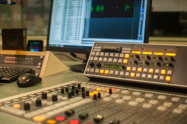 Mixing audio