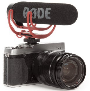Rode VideoMic GO attached to camera
