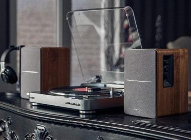 Edifier R1280T used with turntable