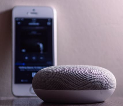 Speakers pairing