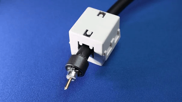 Can you use a coaxial as a speaker cable? And how?