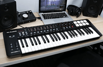 M Audio Oxygen 49 IV setup