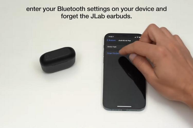 Guide to reset the earbuds