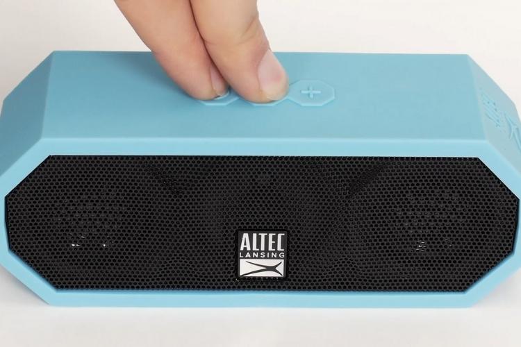 True wireless pairing altec lansing speaker